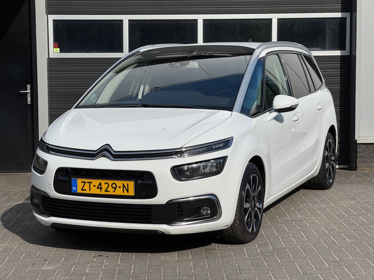 Citroën Grand C4 SpaceTourer - 1.2 PureTech Business Trekhaak, Navi, Camera, Cruise, Climate Control, NAP - AutoWereld.nl