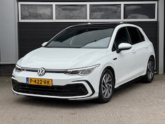 Volkswagen Golf - 1.5 eTSI R-Line Led, Pano, Camera, Stuur/ Stoelverwarming, IQ Drive