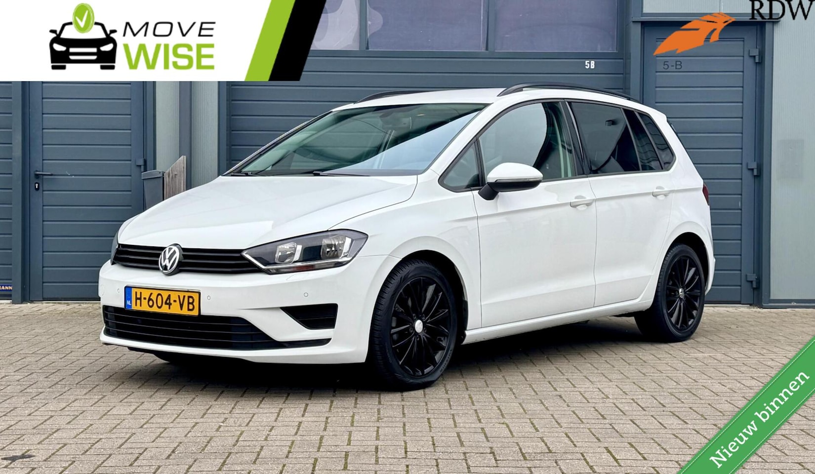 Volkswagen Golf Sportsvan - 1.2 TSI 110pk Highline | AUTOMAAT | 127.000 KM | Hoge Zit | Cruise | PDC | Stoelverwarming - AutoWereld.nl