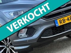 Ford Kuga - 1.5 EcoBoost 150pk ST Line - Magnetic Grey - Winterpakket/Panorama/Trekhaak