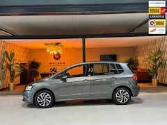 Volkswagen Golf Sportsvan - 1.0 TSI Highline Garantie CarPlay Camera Adoptieve Cruise Front Ass Lane PDC Clima Navi Le
