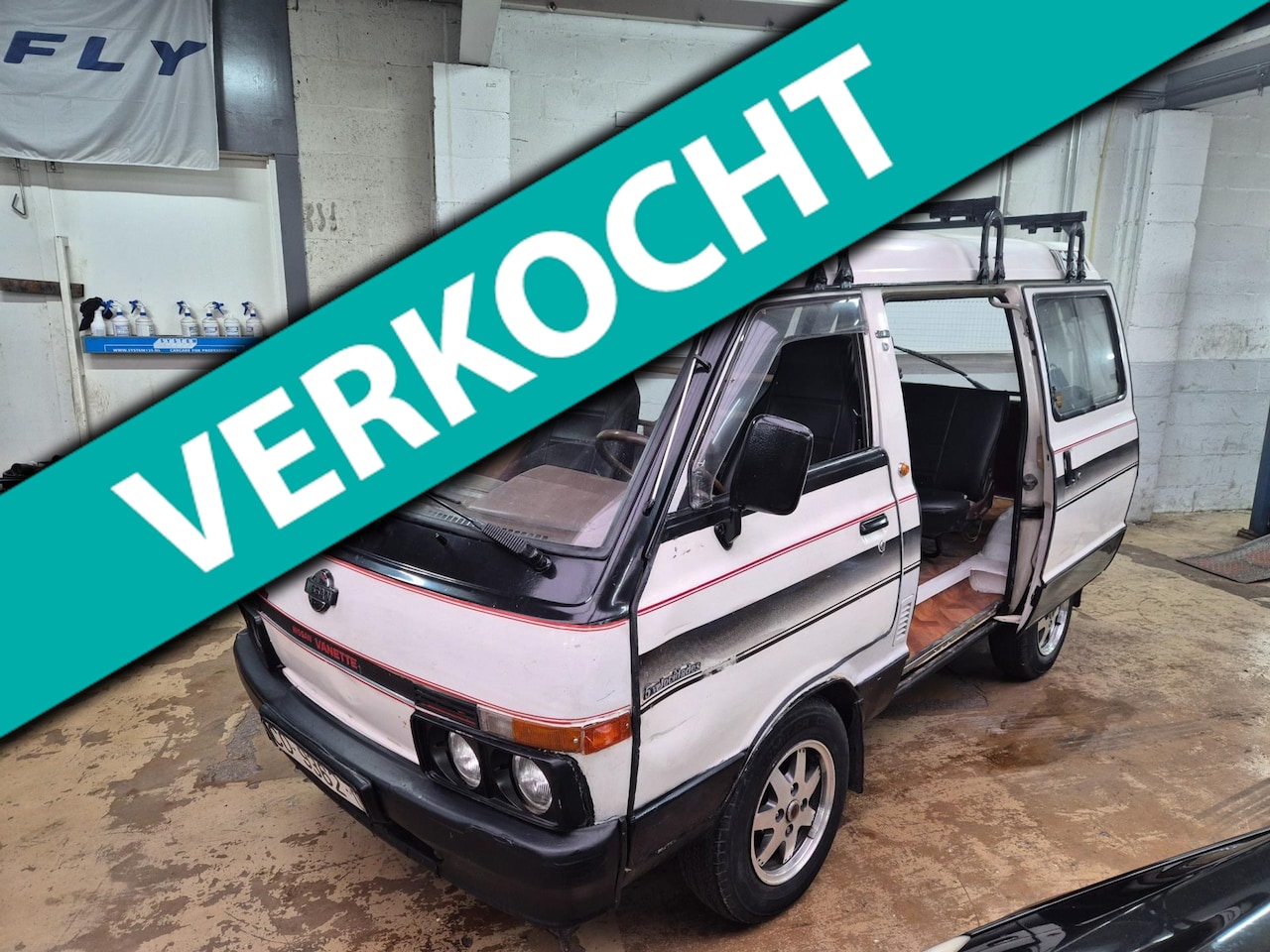 Nissan Vanette - 2.0 Diesel, 5 persoons - AutoWereld.nl
