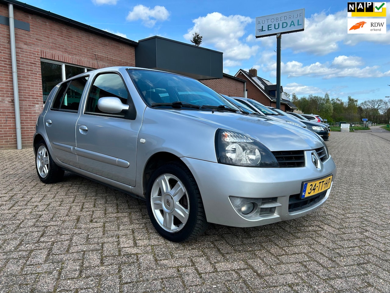 Renault Clio - 1.2-16V Campus//APK//Onderhoudsbeurt//Airco - AutoWereld.nl