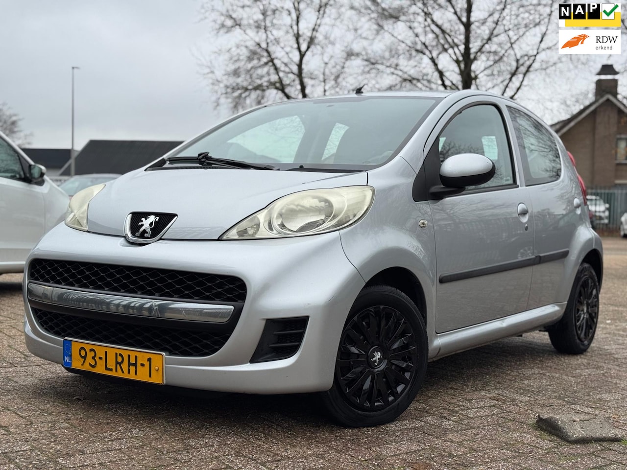 Peugeot 107 - 1.0-12V XS AIRCO APPLECARPLAY APK 2027 TOERENTELLER - AutoWereld.nl