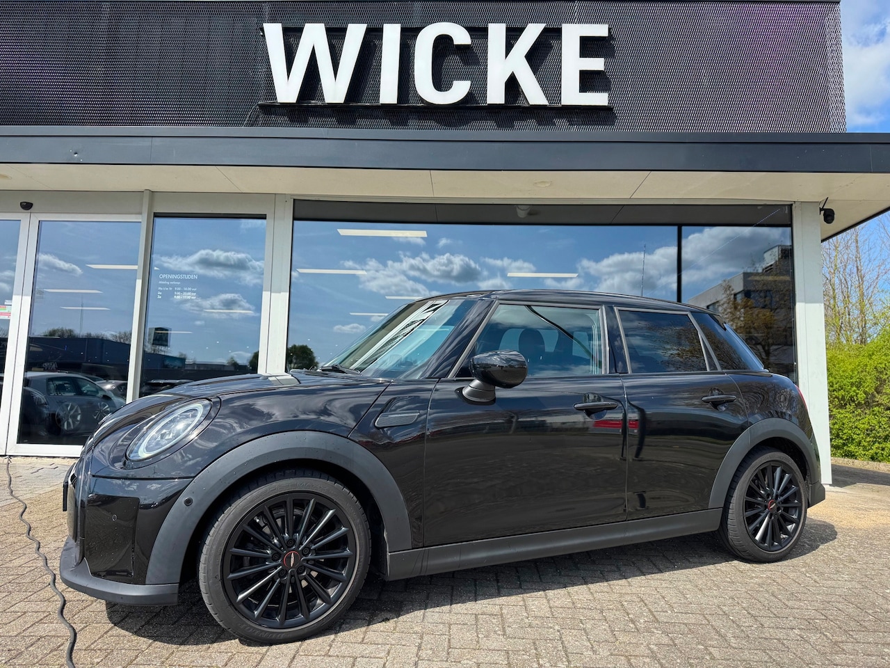 MINI John Cooper Works - Mini 1.5 One AUT Led HUD Leder 5 deurs - AutoWereld.nl