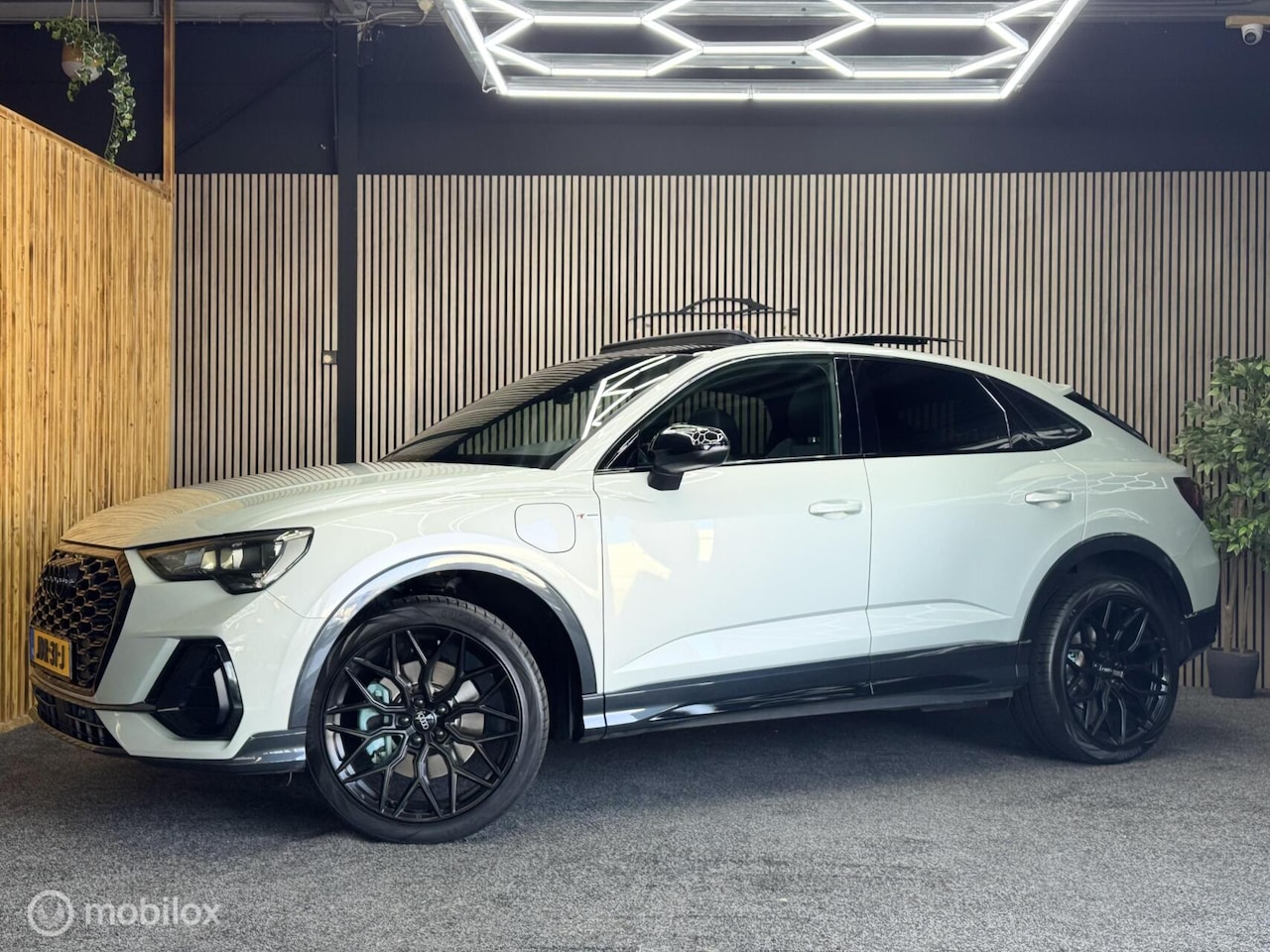 Audi Q3 Sportback - 45 TFSI e S-Line|Pano|Cam|Acc|Led|Carplay - AutoWereld.nl