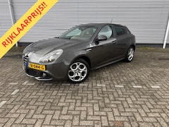Alfa Romeo Giulietta - 1.6 JTDm Exclusive, Schuif/Kanteldak, clima, Navigatie, dikke LM velgen