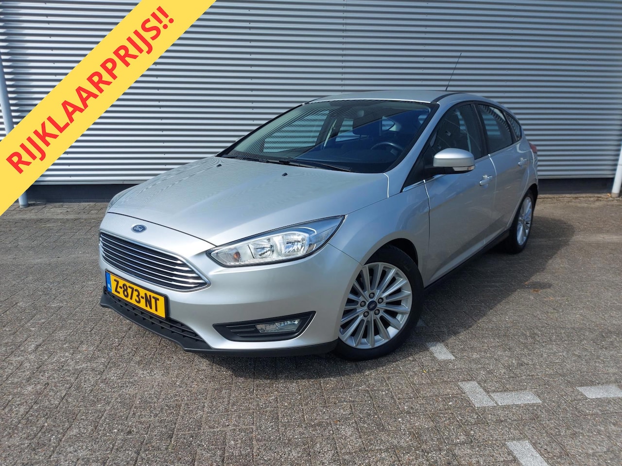 Ford Focus - 1.0 Titanium Edition 1.0 Titanium Edition, airco,stoelverwarming,voorruit verwarmd, - AutoWereld.nl