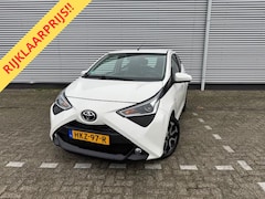 Toyota Aygo - 1.0 VVT-i x-JBL, Carplay, achteruitrijcamera, airco, lm velgen