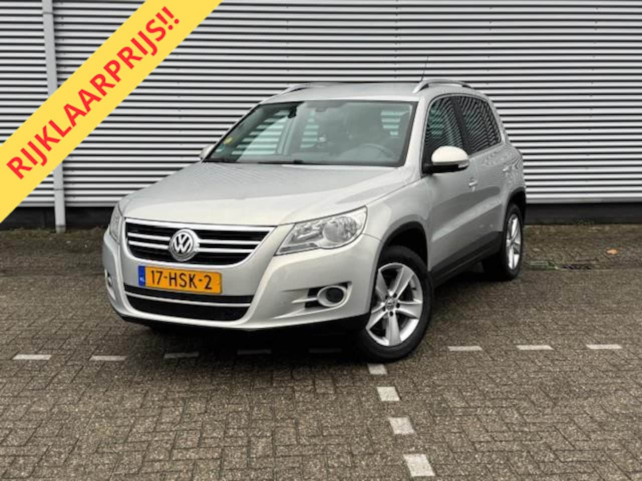 Volkswagen Tiguan - 2.0 TSI Sport&Style 4Motion,Automaat ,navigatie/camera,elec trekhaak,17inch LMV met 4 seas - AutoWereld.nl