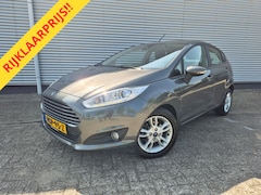 Ford Fiesta - 1.0 Titanium Airco, parkeersensoren achter, lichtmetalen wielen,
