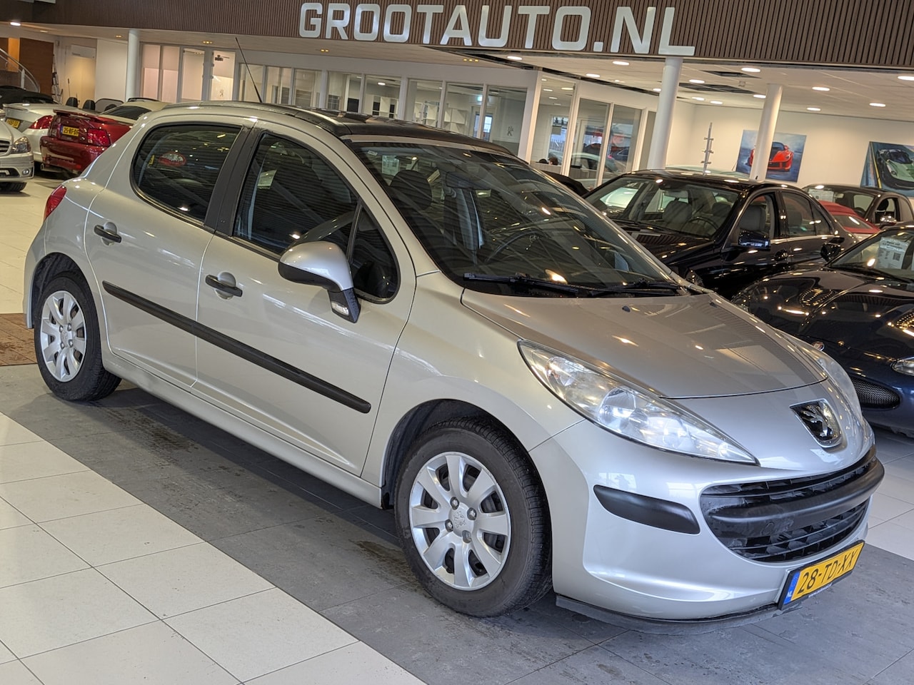 Peugeot 207 - 1.4-16V XR Panoramadak, Stuurbekrachtiging - AutoWereld.nl