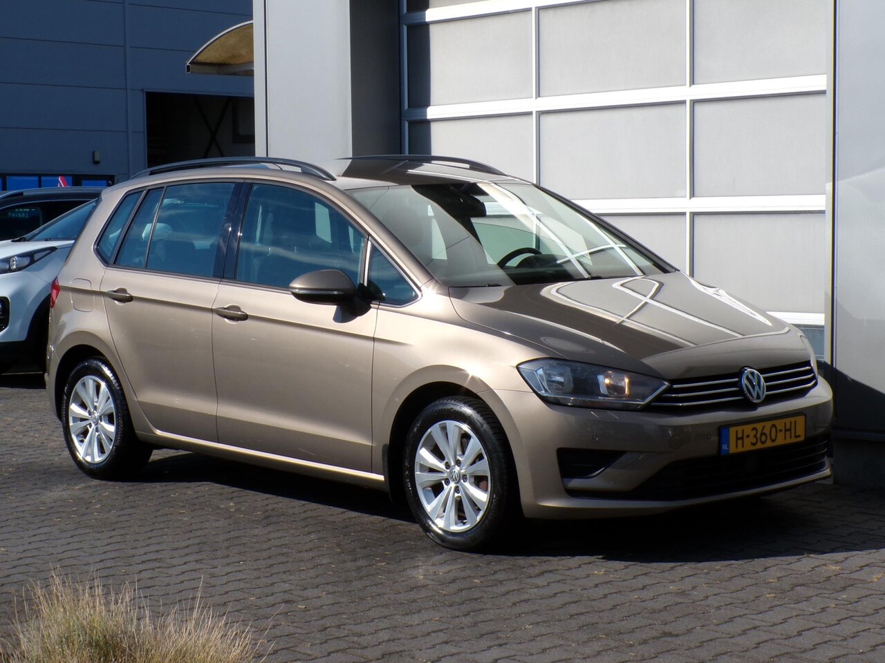 Volkswagen Golf Sportsvan - 1.2 TSI Highline|Cruise|Trekh.|PDC - AutoWereld.nl