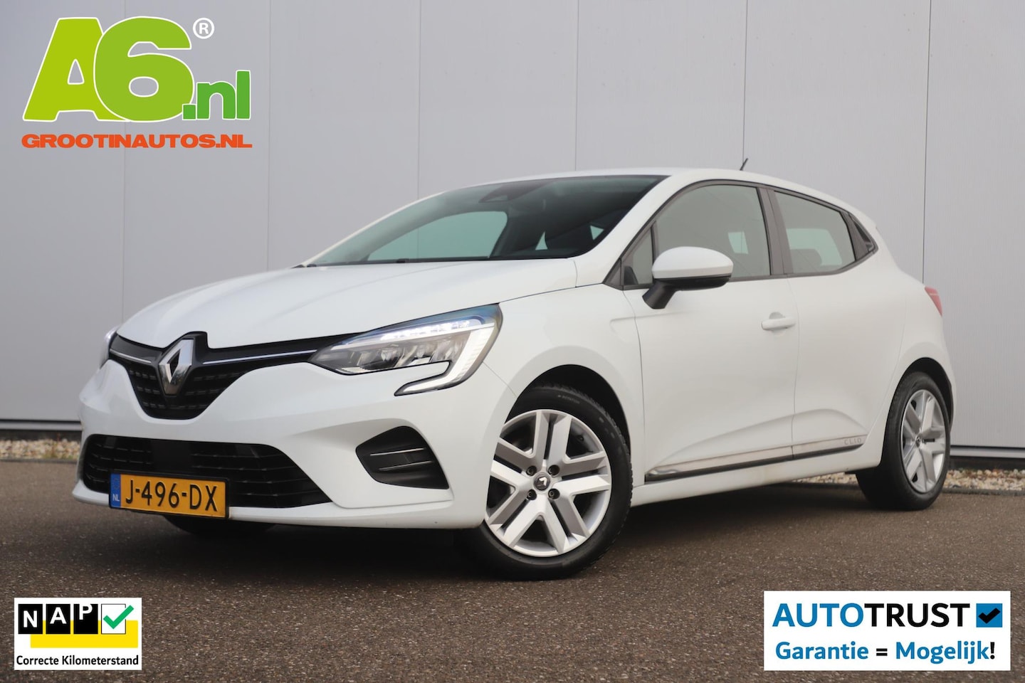 Renault Clio - 1.5 dCi Zen Trekhaak Navigatie Carplay Android Airco Cruise Control Rijstrooksensor Parkee - AutoWereld.nl
