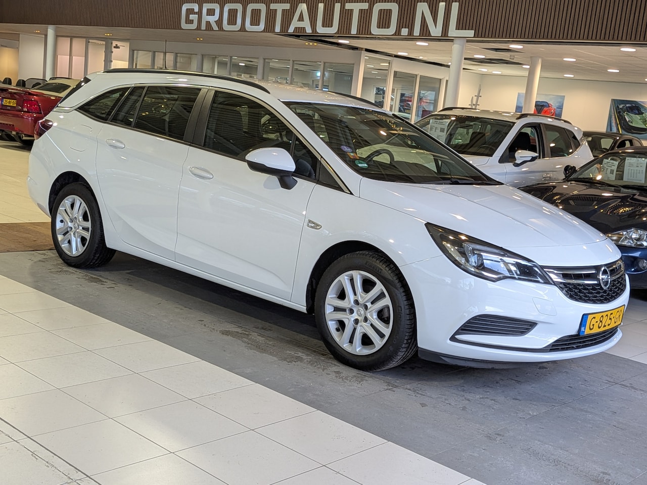 Opel Astra Sports Tourer - 1.0 Turbo Business Airco, Cruise Control, Stuurbekrachtiging - AutoWereld.nl