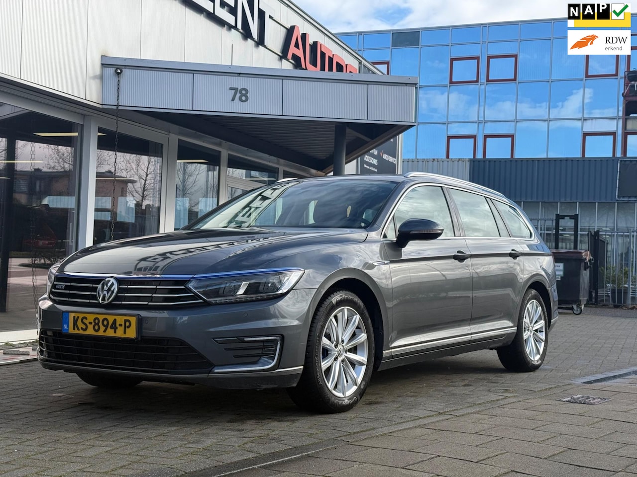 Volkswagen Passat Variant - 1.4 TSI GTE Connected Series 1.4 TSI GTE Connected Series - AutoWereld.nl