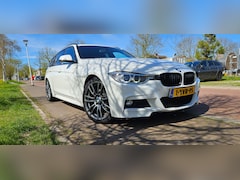 BMW 3-serie Touring - 320i High Executive BMW 3 Serie 320i Touring M Sport Shadowline | Automaat | BTW