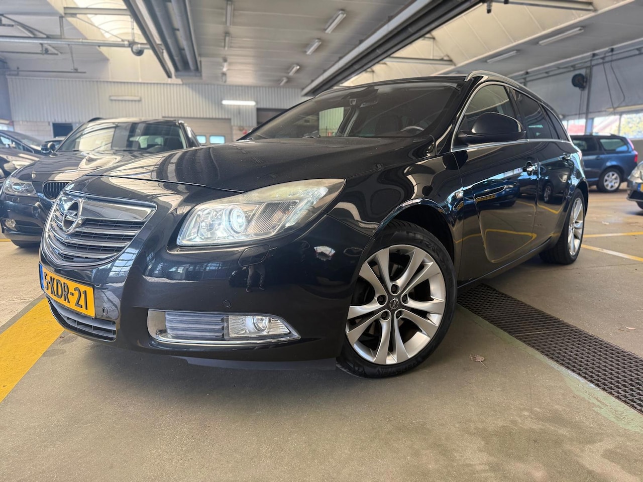 Opel Insignia Sports Tourer - 2.0 CDTI Cosmo | Automaat | LMV | Navi | PDC | Cruise | Stoelverwarming | Climate | Airco - AutoWereld.nl