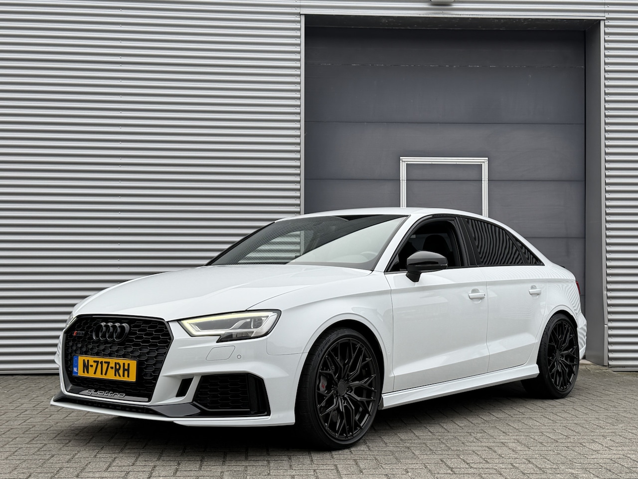 Audi A3 Limousine - 2.5 TFSI RS 3 quattro I 400 PK I Aut. I Keramisch I Leder I Virtual I B&O Audio - AutoWereld.nl