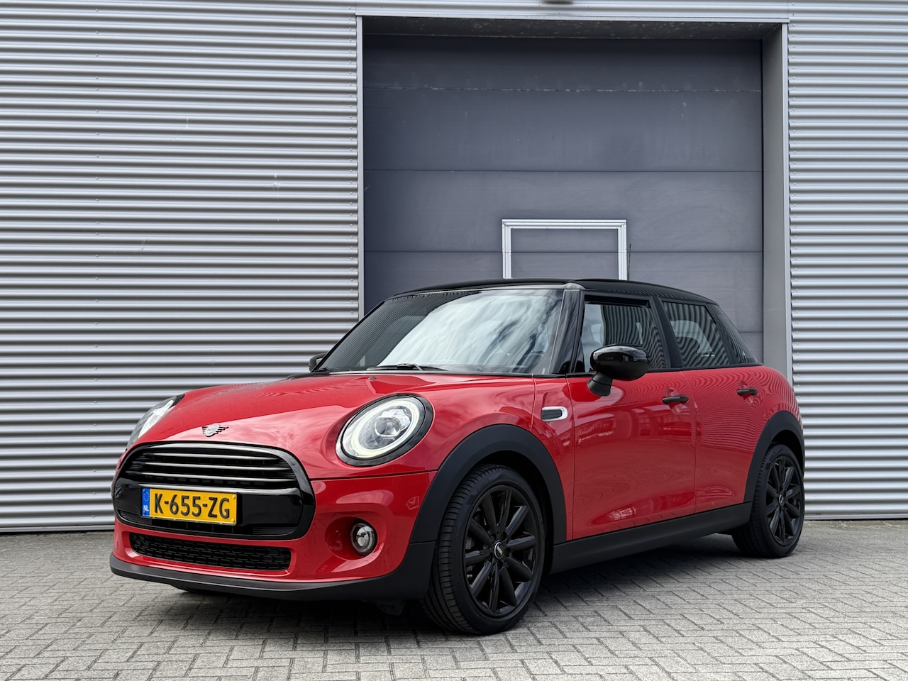 MINI Cooper - Mini 1.5 Dalston Edition I Aut. I 5 Deurs I Carplay I Camera I Sportstoelen - AutoWereld.nl
