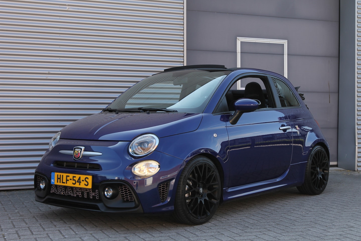 Fiat 500 C - 1.4 T-Jet Abarth 595 I 146 PK I Airco I 42000 km - AutoWereld.nl