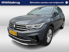 Volkswagen Tiguan - 1.5 TSI Elegance Executive DSG Automaat Winterpakket / Navigatie / Camera / IQ-LED / Digit