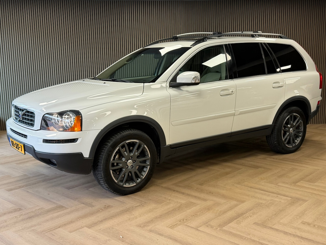 Volvo XC90 - 3.2 Momentum AUT. TREKHAAK PDC LEDER SCHUIFDAK MEMORY CRUISE CONTROL AIRCO - AutoWereld.nl