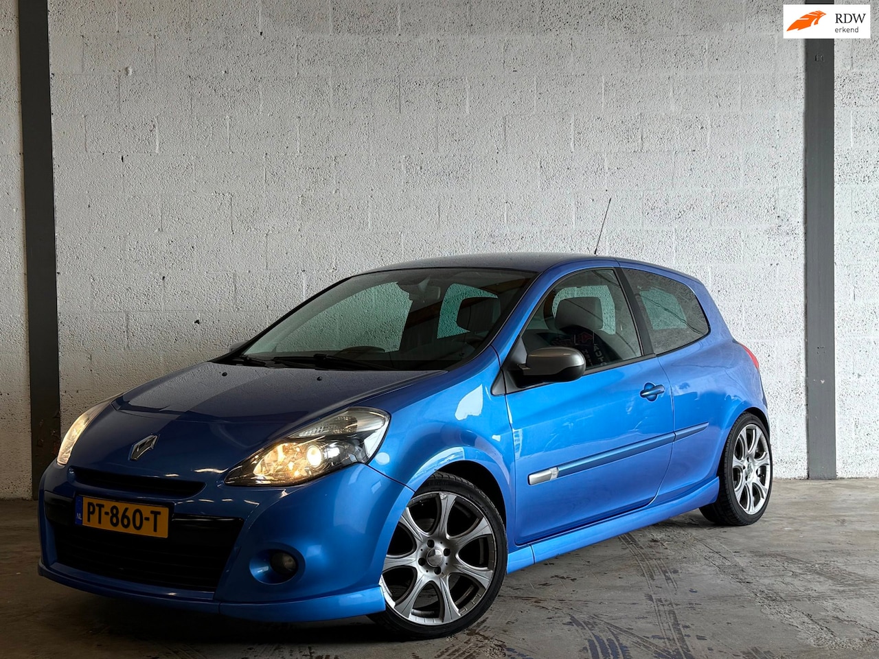 RENAULT CLIO