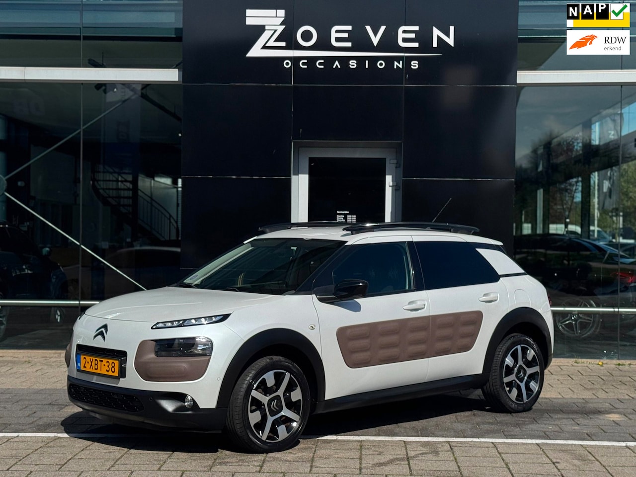 Citroën C4 Cactus - 1.2 e-VTi Shine 1.2 e-VTi Shine - AutoWereld.nl