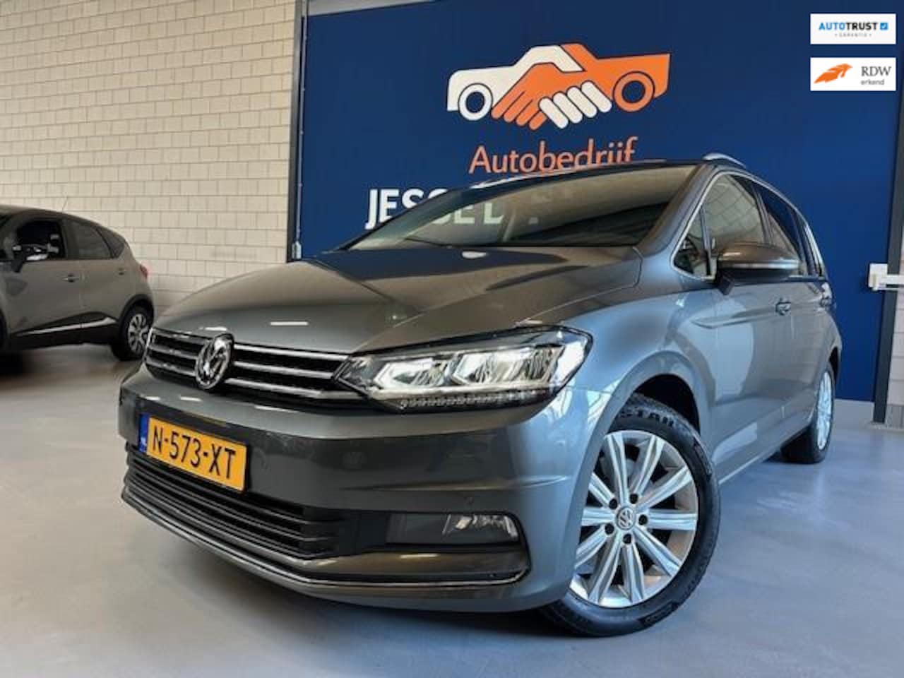 Volkswagen Touran - 1.8 TSI Highline Edition R 7persoons automaat/ bj.2018/ NAP met 94749 km.en APK tot 10/202 - AutoWereld.nl