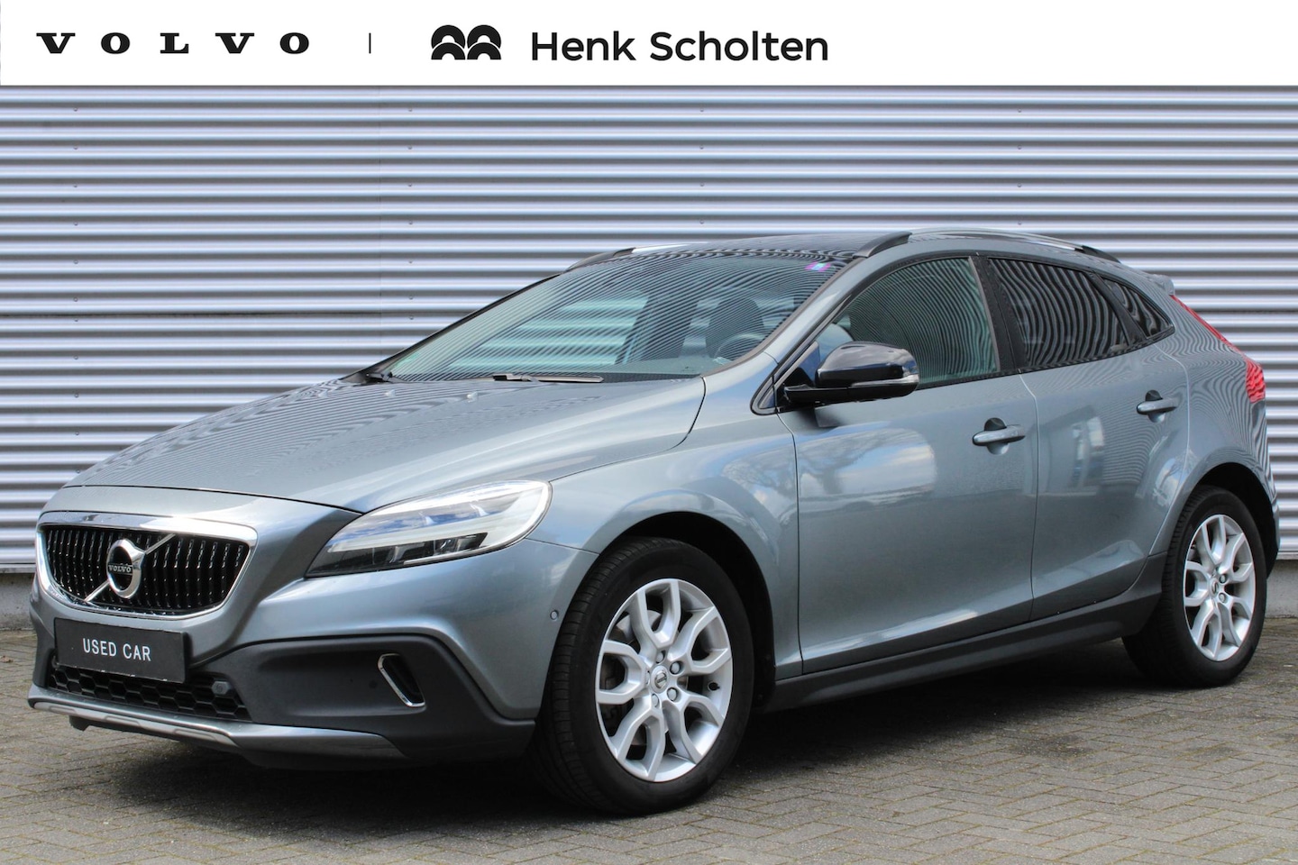 Volvo V40 Cross Country - 1.5 T3 Polar+ Luxury | Afneembare Trekhaak | Alarmklasse 3 | Standkachel |Stoelverwarming - AutoWereld.nl