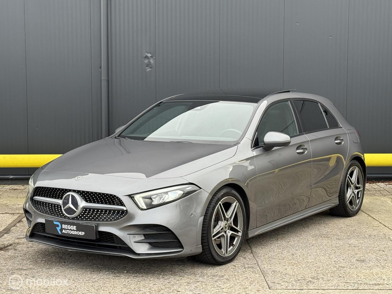 Mercedes-Benz A-klasse - 200 AMG Night Pakket PANORAMADAK|AUTOMAAT - AutoWereld.nl