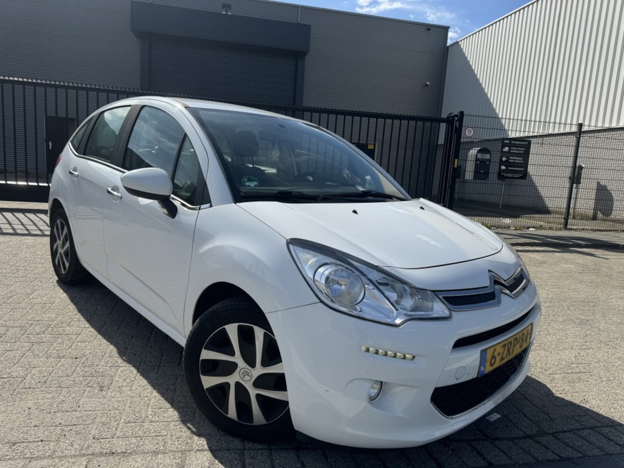 Citroën C3 - 1.6HDI Facelift Clima Bluetooth Lage Km 100PK - AutoWereld.nl