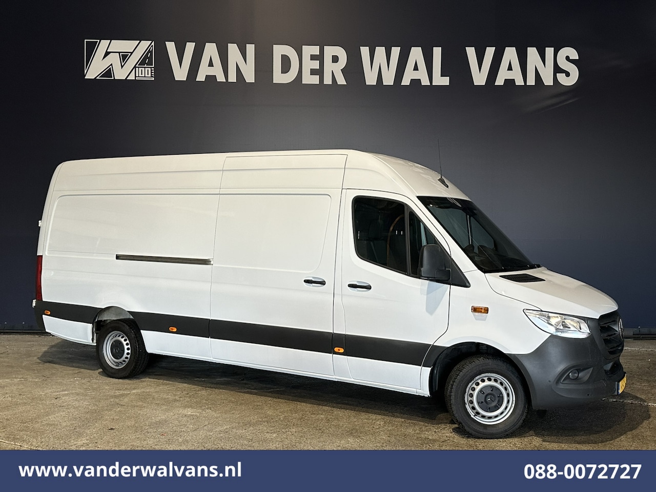Mercedes-Benz Sprinter - 317 CDI 170pk L3H2 Euro6 Airco | 360 graden Camera | Navigatie | Apple Carplay | Cruisecon - AutoWereld.nl