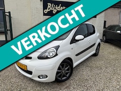 Toyota Aygo - 1.0-12V Dynamic Navigator 1e Eigenaar | 5Drs | Airco | Navi | LM | A.S. Banden