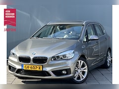 BMW 2-serie Active Tourer - BWJ 2015 | 220i 192PK Sport AUTOMAAT | PANO DAK | TREKHAAK | LEER | SPORTSTOELEN | 18'' LM