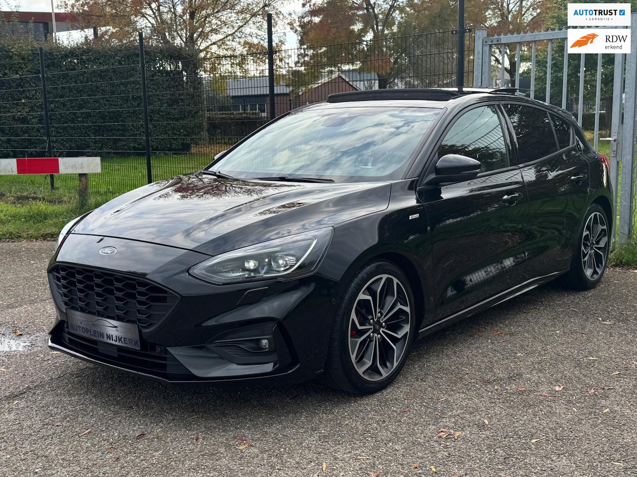 Ford Focus - 1.0 EcoBoost ST Line Panodak LED Camera MEGA VOL! - AutoWereld.nl