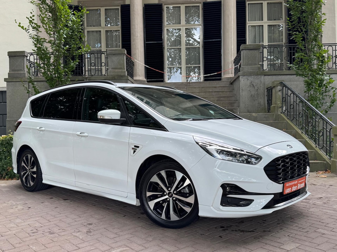 Ford S-Max - 1.5 ST-Line 7p. Navi Camera Xenon Leder/Alcantara Climate Cruise Ctr Keyless Go Pdc Full O - AutoWereld.nl