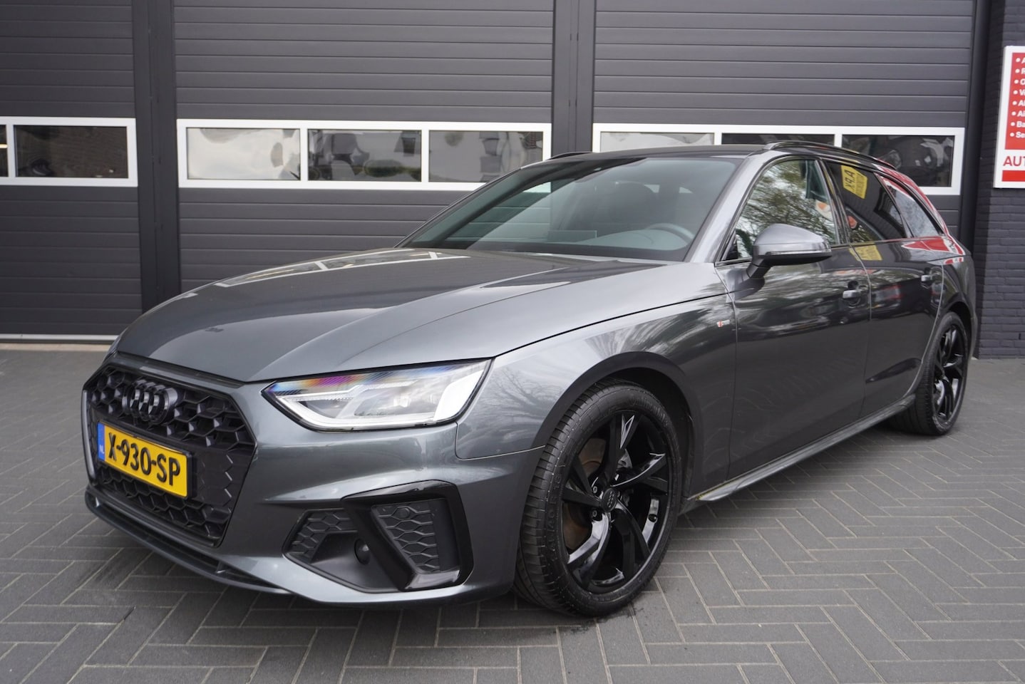 Audi A4 Avant - 40 TFSI S Line 190PK/Aut/Airco/CC/Navi/Trekhaak/Park.sensoren - AutoWereld.nl