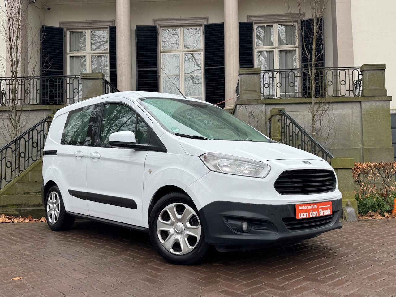 Ford Transit Courier - 1.0 101Pk Navi Camera Airco Stoelverwarming Schuifdeur Nw Apk - AutoWereld.nl