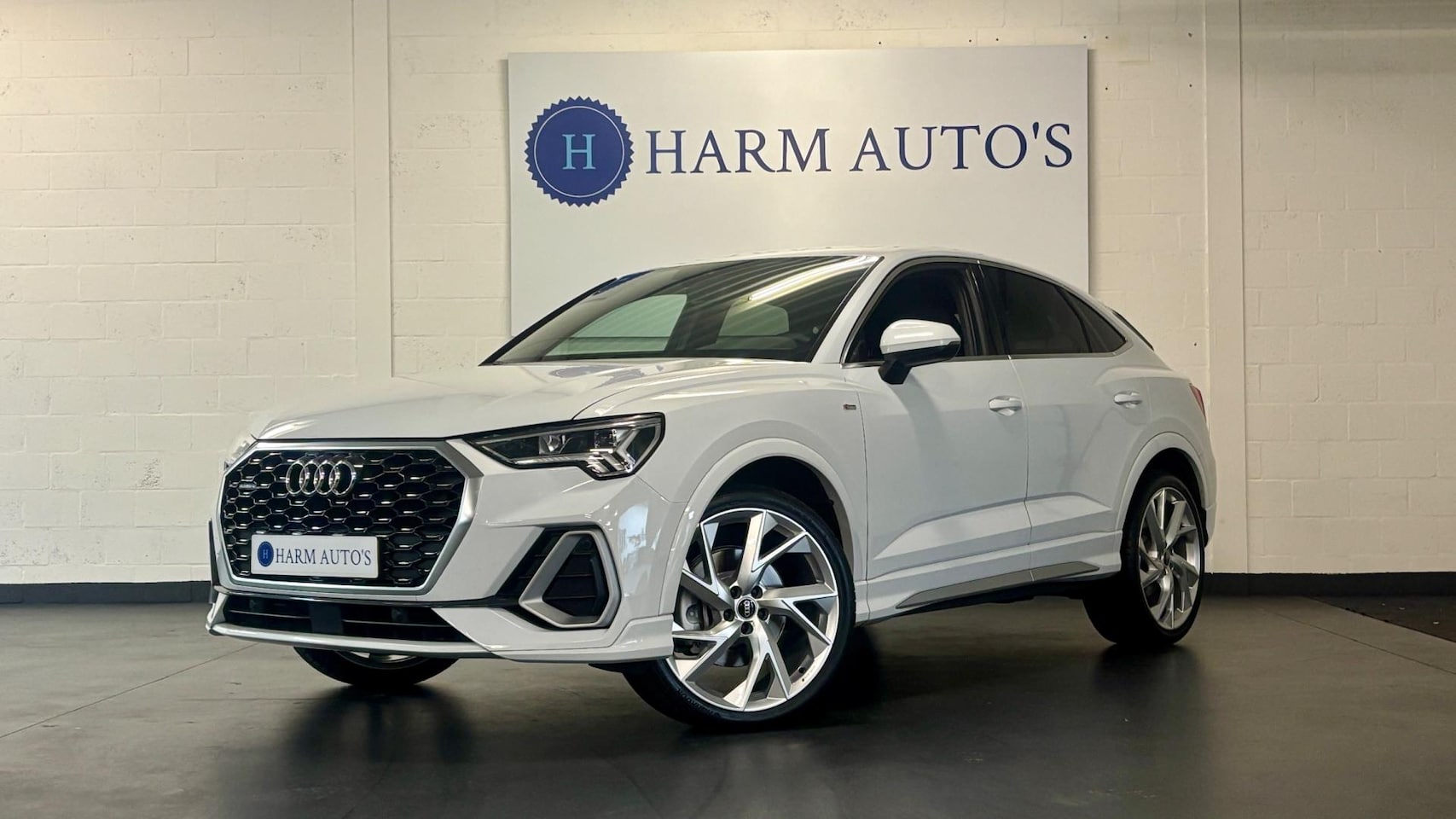 Audi Q3 Sportback - 45 TFSI quattro 3x S Line 230pk DSG / Navi / CAM / Keyless / PDC - AutoWereld.nl