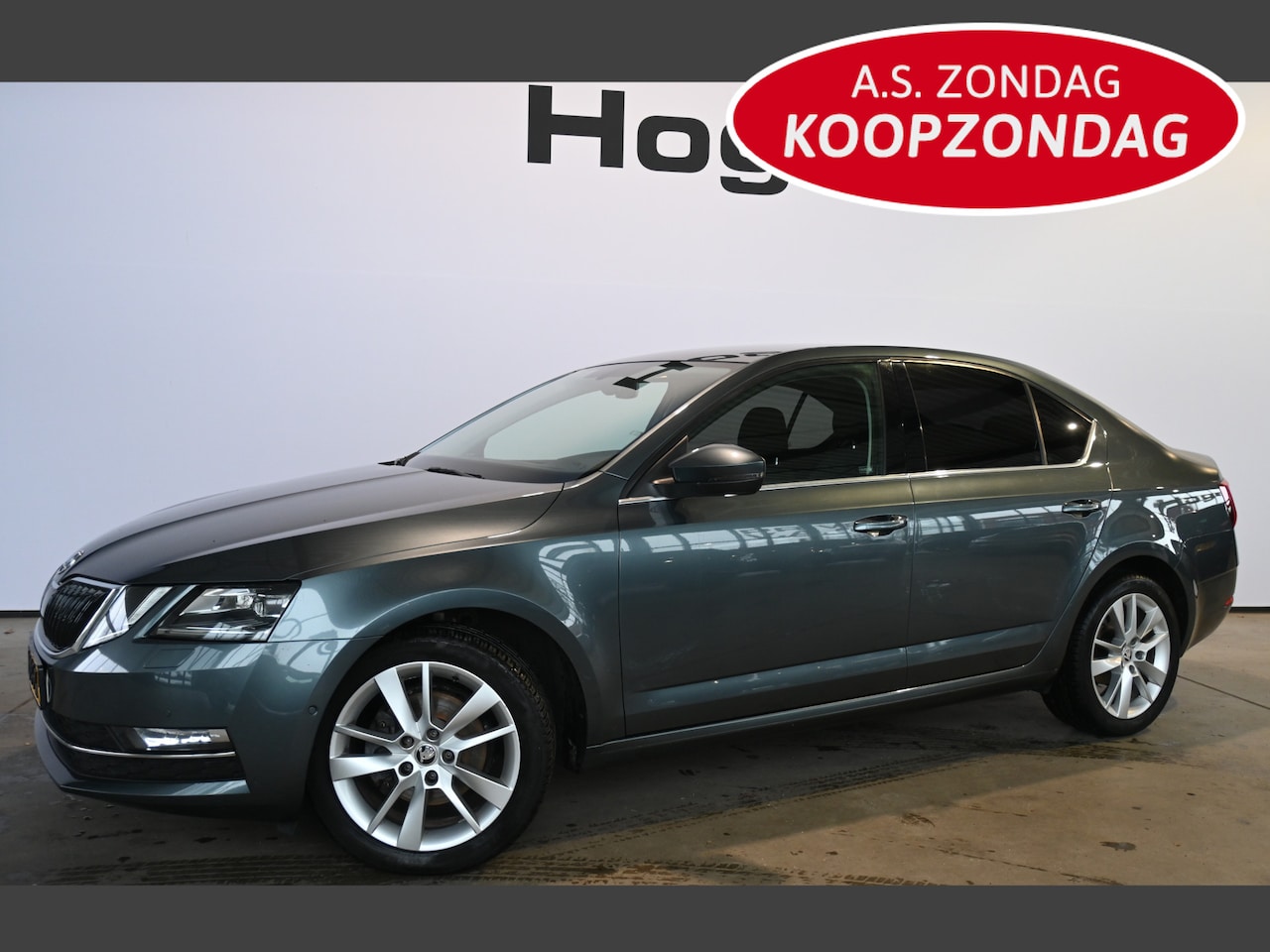 Skoda Octavia - 1.0 TSI Greentech Style Business Automaat Navigatie Carplay Stoelverwarming Inruil Mogelij - AutoWereld.nl