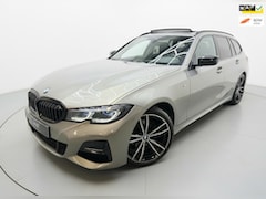 BMW 3-serie Touring - 320i M PAKKET LIVE COCKPIT PANO CAMERA