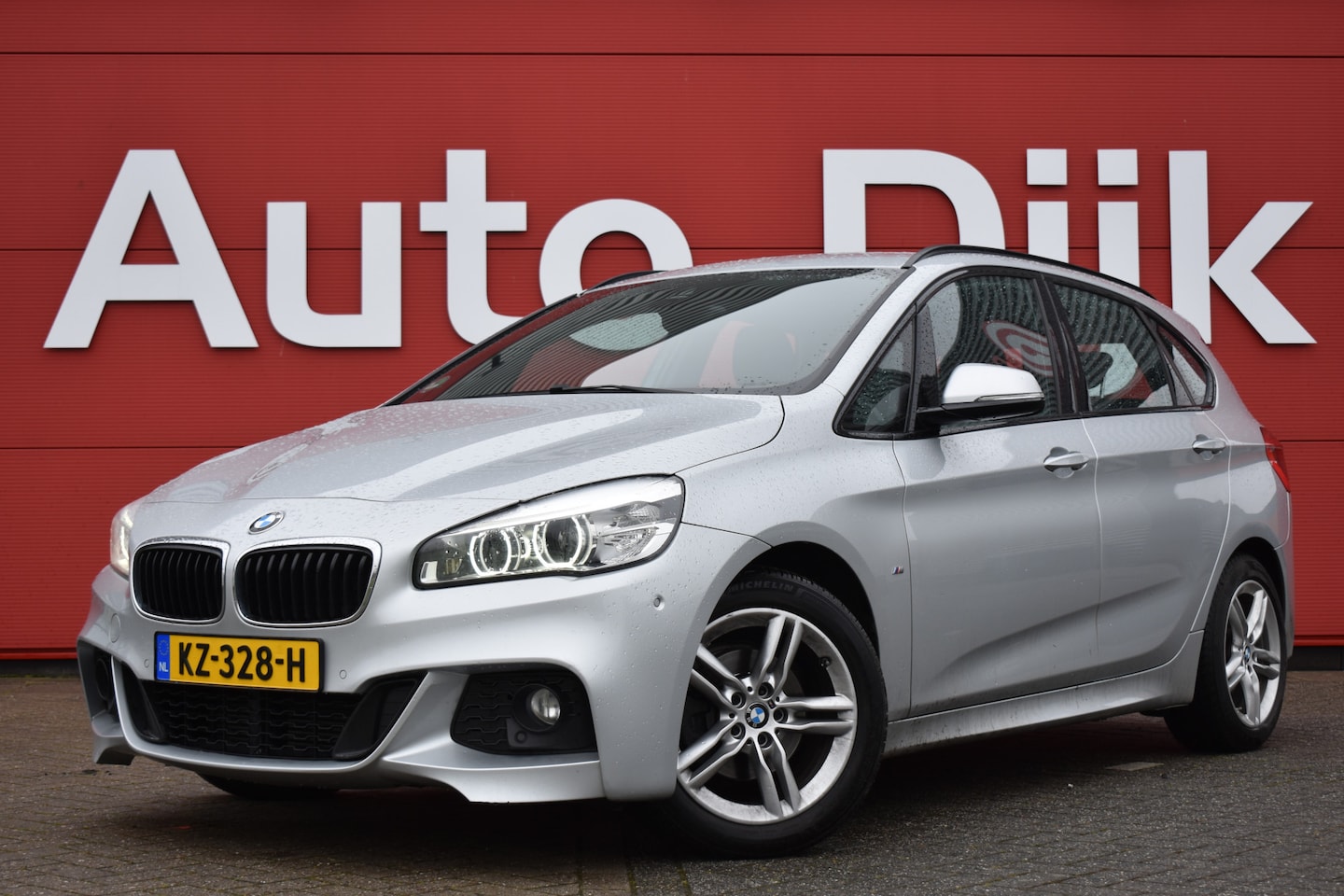 BMW 2-serie Active Tourer - 218i Centennial High Executive LED | Leder | Clima | Cruise | Camera | Afn. Trekhaak | Nav - AutoWereld.nl