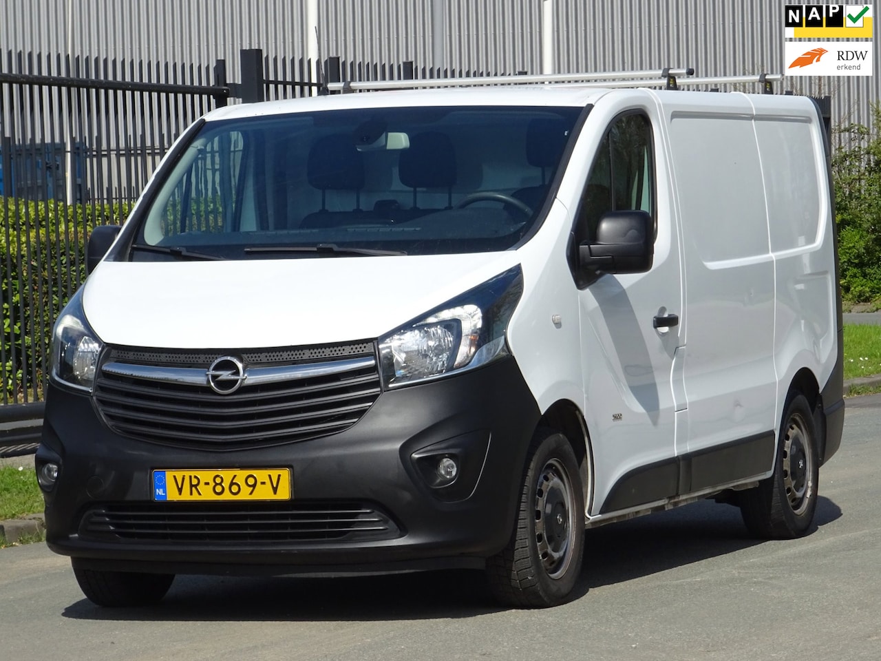 Opel Vivaro - 1.6 CDTI L1H1 3-ZITS NAP/NAVI/CAMERA/PDC/AC/APK - AutoWereld.nl