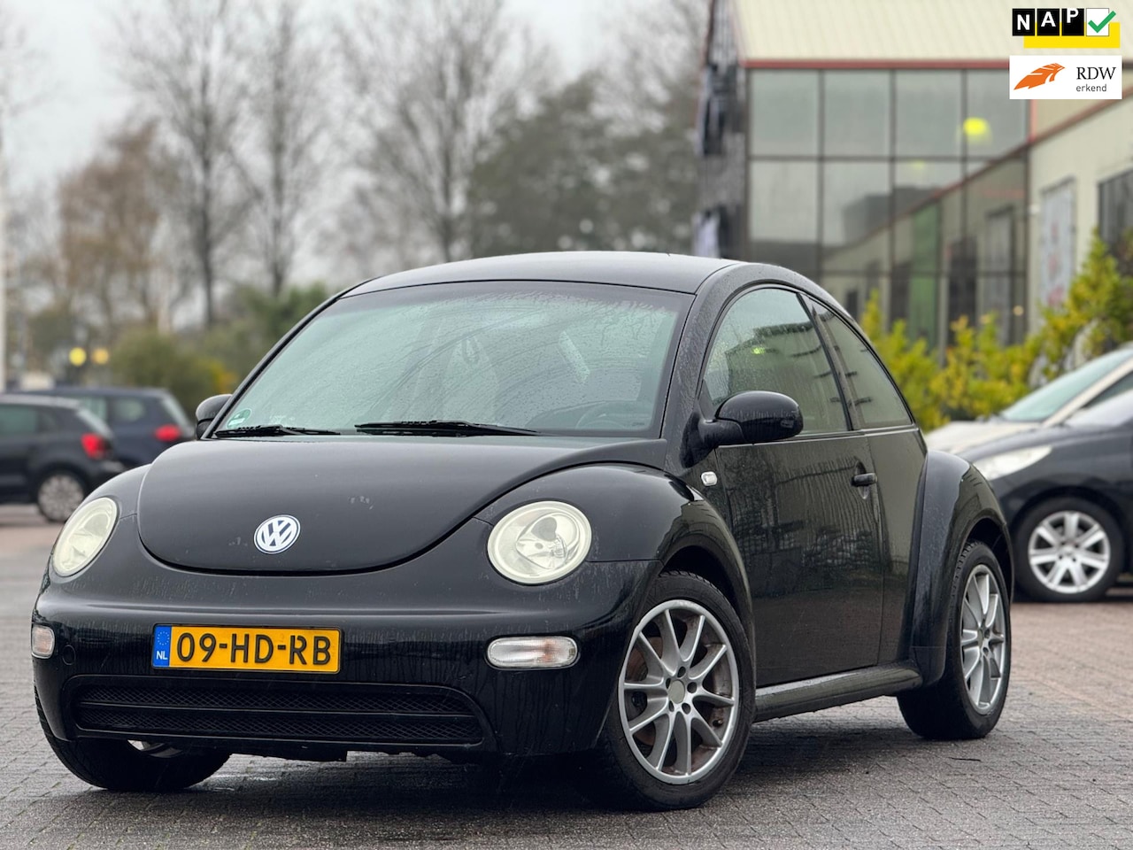 Volkswagen New Beetle - 1.6 | Airco | Elektrische ramen | Elektrische spiegels | 16 inch velgen | 2 sleutels - AutoWereld.nl
