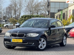 BMW 1-serie - 116i High Executive | Airco | Parkeersensoren | 2 sleutels | Onderhoudhistorie | Elektrisc