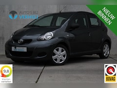 Toyota Aygo - 1.0 VVT-i Now / AIRCO / 5 DEURS