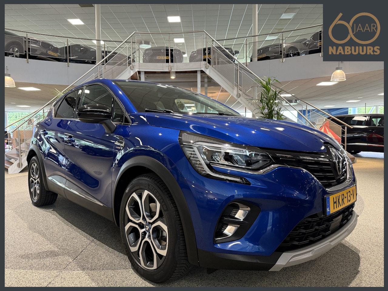 Renault Captur - 1.6 E-Tech Plug-in Hybrid 160pk Intens, Navi, DAB+ - AutoWereld.nl