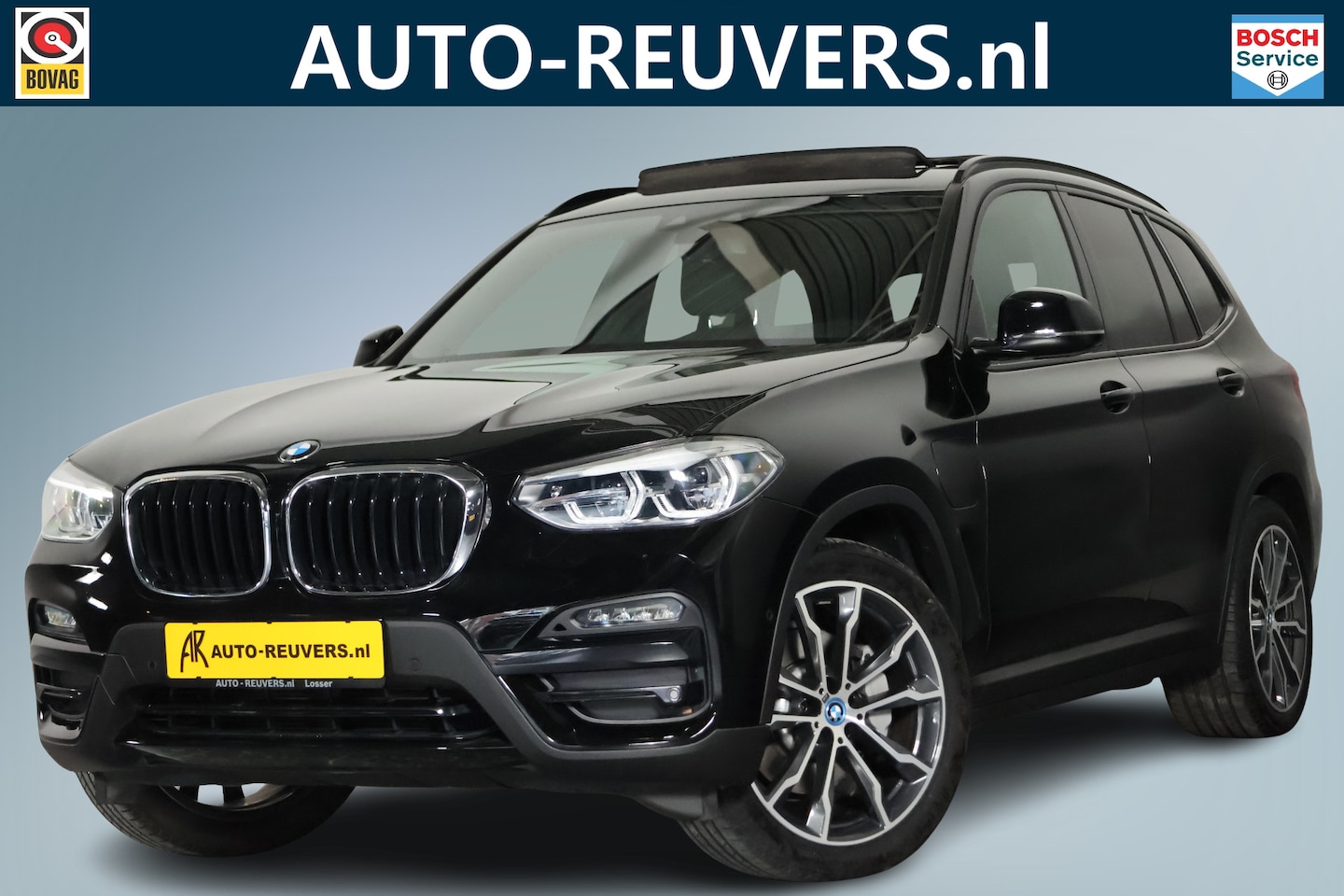 BMW X3 - xDrive30e / Panorama / Navi / HUD / Keyless / Carplay / DAB - AutoWereld.nl